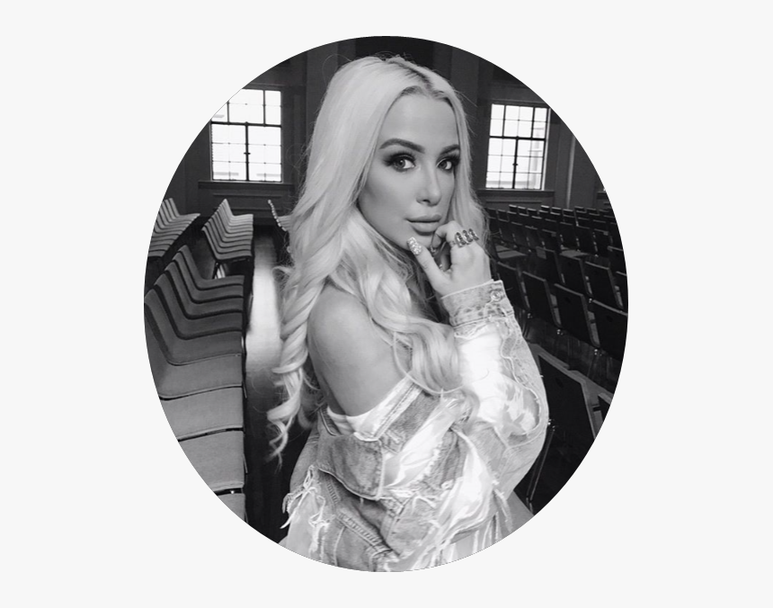 Tana Mongeau Is Lit Happy Easter Babies <3 Make Sure - Girl, HD Png Download, Free Download